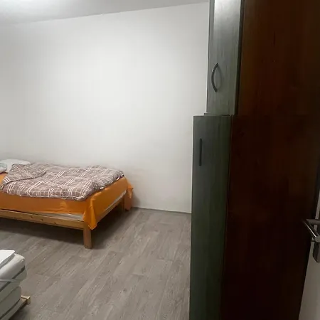 Bed & Breakfast Sunny Cozy In A Shared Family House *