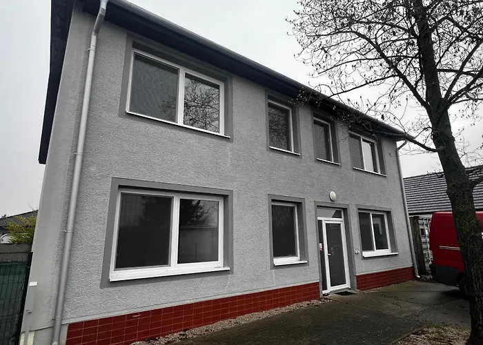 Sunny Cozy In A Shared Family House *